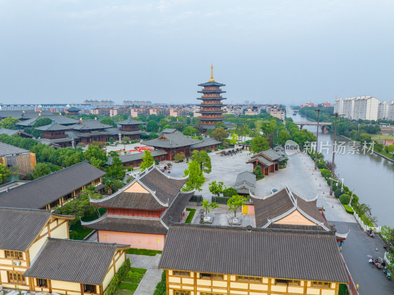 航拍上海宝山寺佛教寺院自然风光