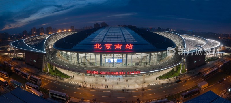 北京南站夜景