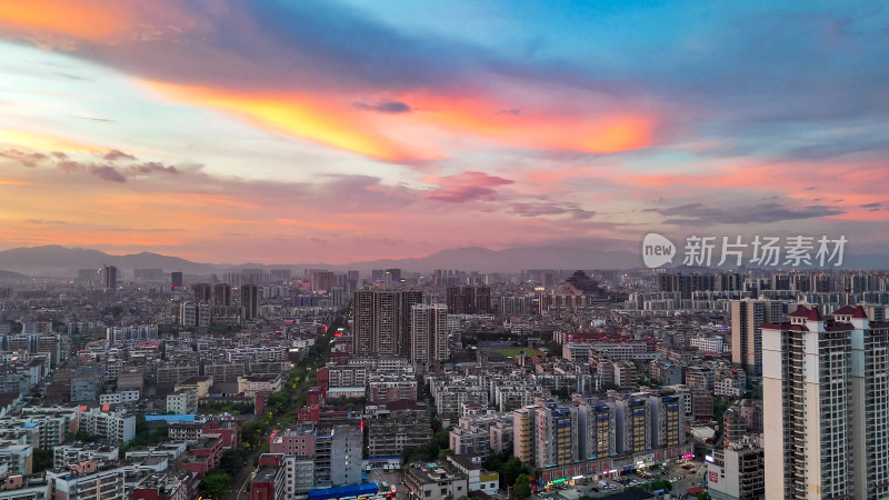 玉林城市日落晚霞夕阳航拍图