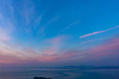 海上日出彩霞航拍摄影图山东长岛