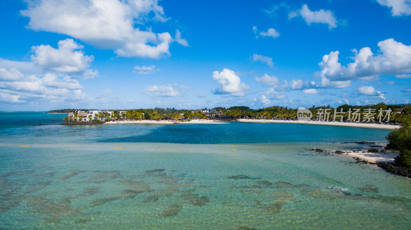 鸟瞰毛里求斯蓝色大海海浪海景背景
