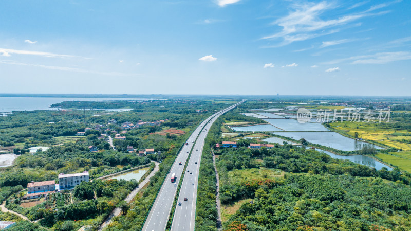 湖北省武汉市江夏区武深高速鲁湖路段