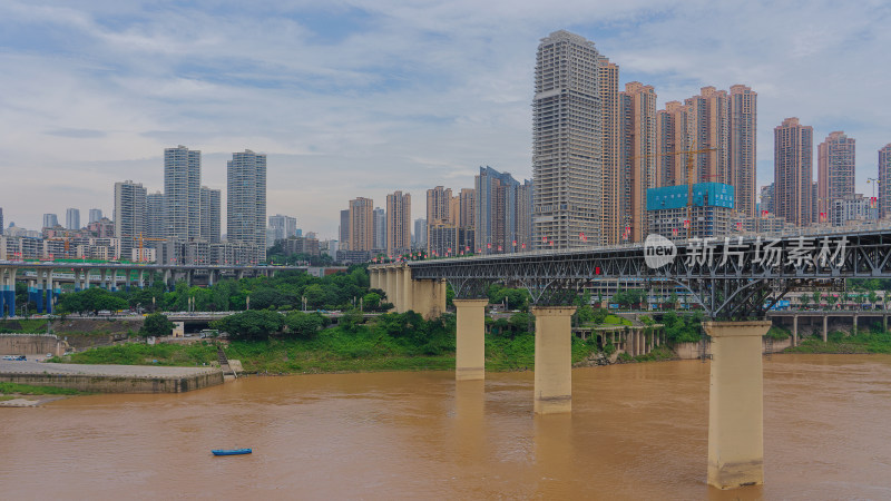 重庆跨江大桥城市天际线