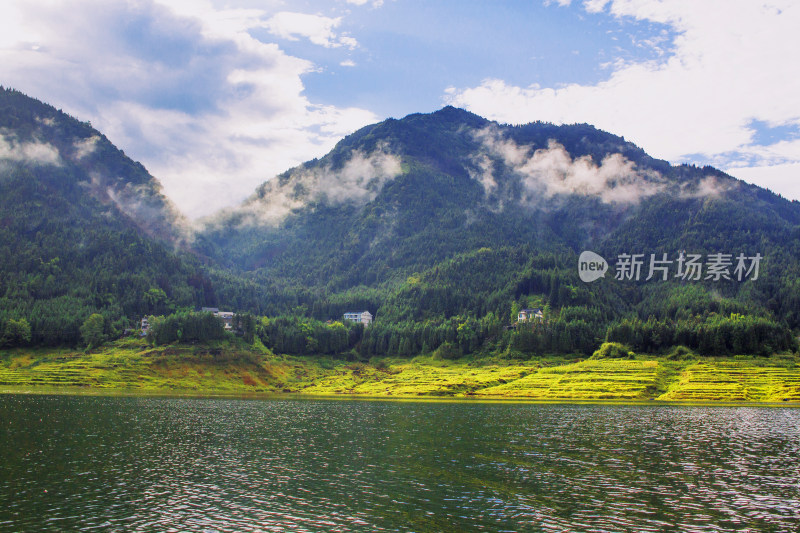 风景湖泊雅女湖