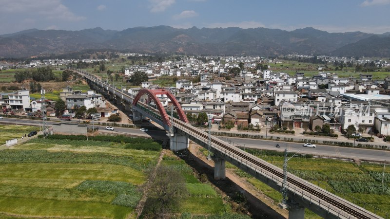 航拍高铁乡村铁路桥与田园风光