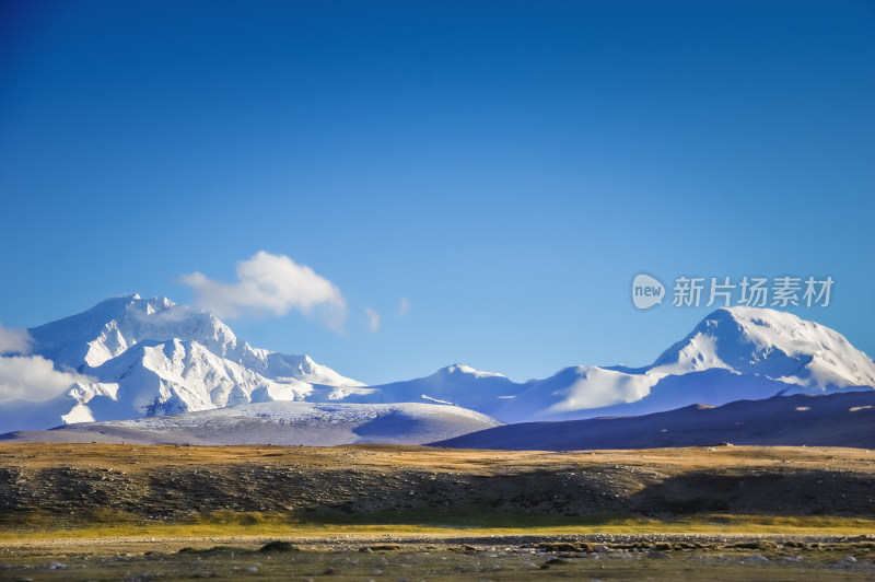 日喀则雪山高原自然风景