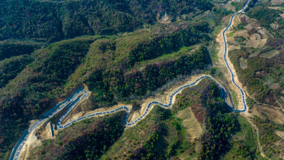 河南宜阳花果山境内的伏牛一号旅游公路航拍