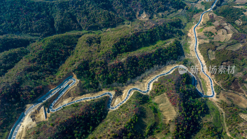 河南宜阳花果山境内的伏牛一号旅游公路航拍