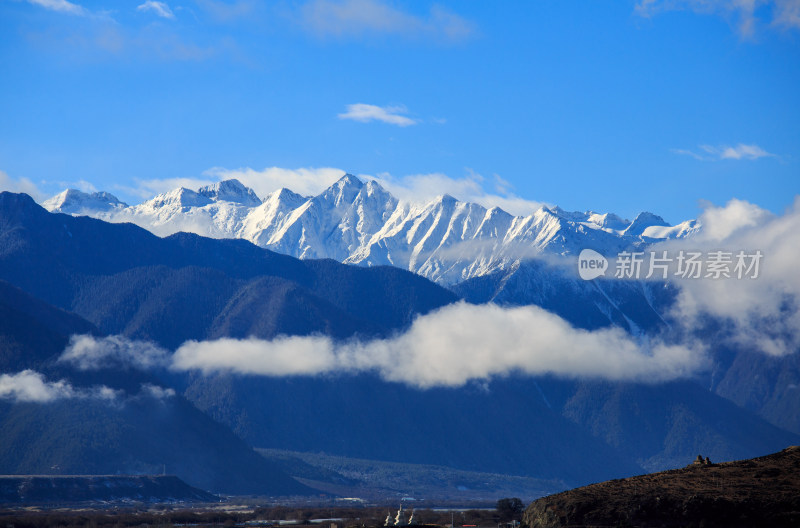 中国西藏林芝雅鲁藏布江苯日神山旅游区