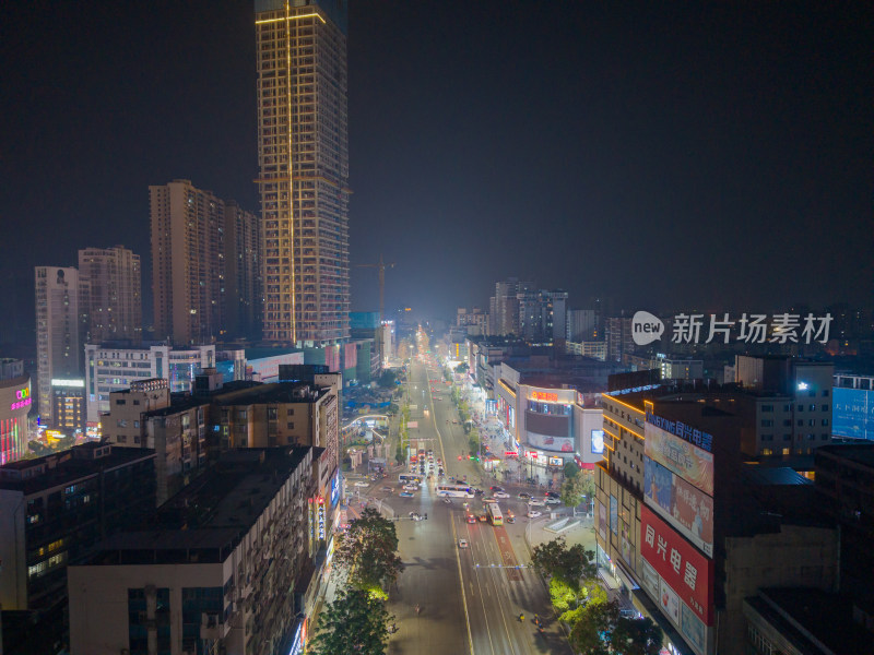 湖南岳阳商业广场巴陵西路夜景