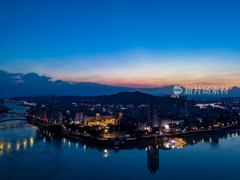 四川宜宾晚霞夜景航拍图