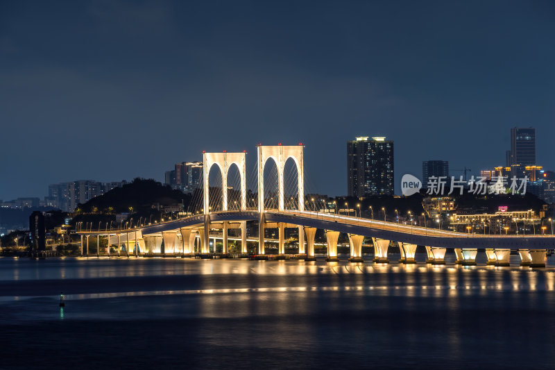 澳门半岛新葡京澳门塔CBD晚霞夜景