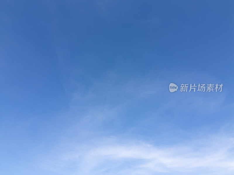 无人机高空航拍的天空