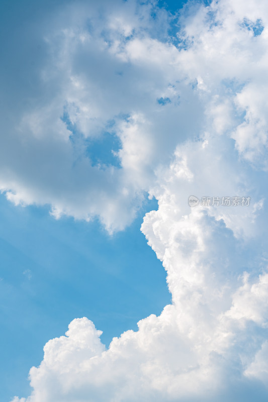 四川成都夏日的蓝天白云