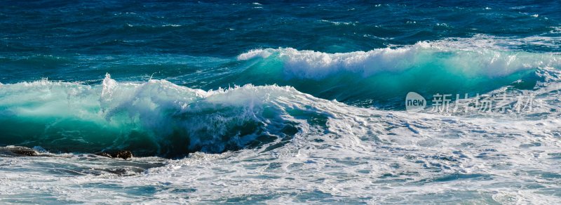 大海浪花巨浪浪潮汹涌海浪波涛汹涌