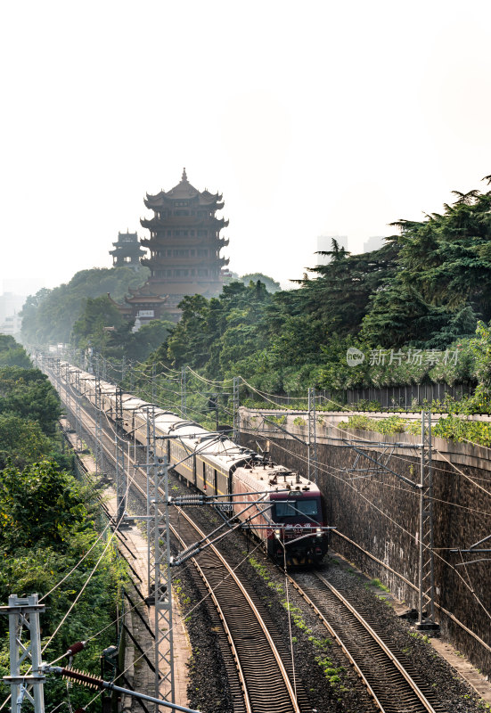 湖北武汉武昌京广铁路黄鹤楼白云阁