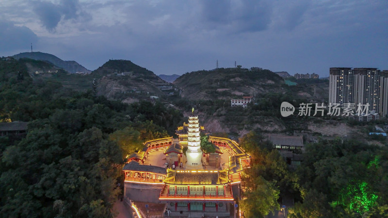 甘肃兰州白塔山公园兰州白塔寺夜景航拍