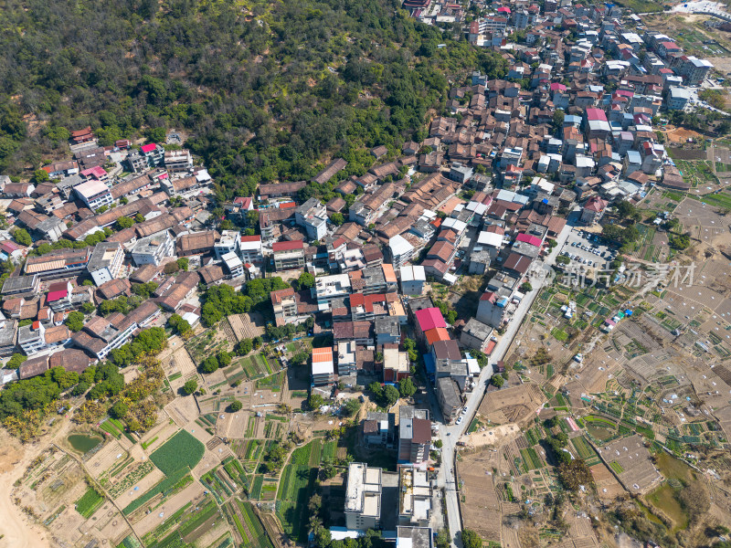 仙游城区有山地背景的城市鸟瞰全景