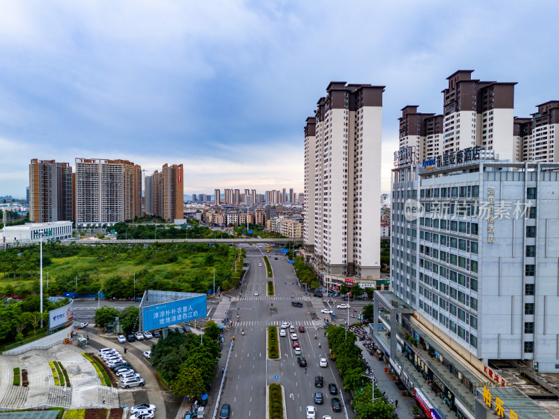 广西贵港城市风光交通航拍图