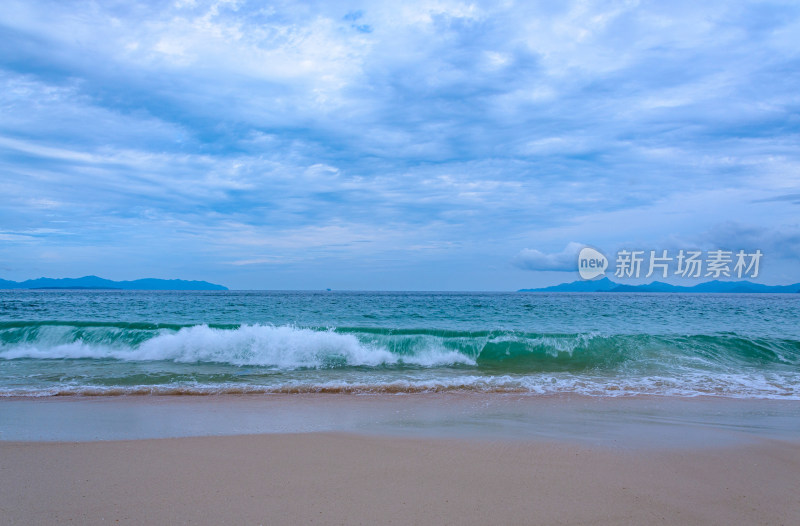 深圳盐田背仔角滨海公园海浪沙滩自然风光