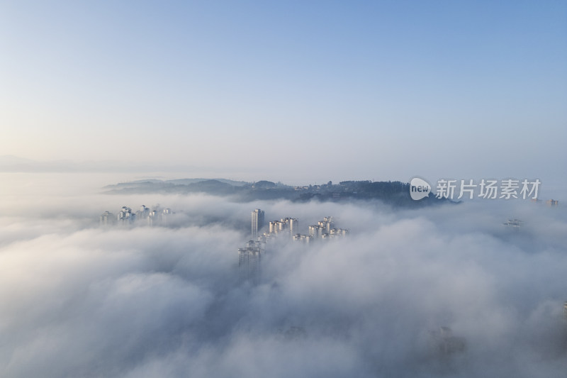 重庆市合川区清晨的平流雾航拍