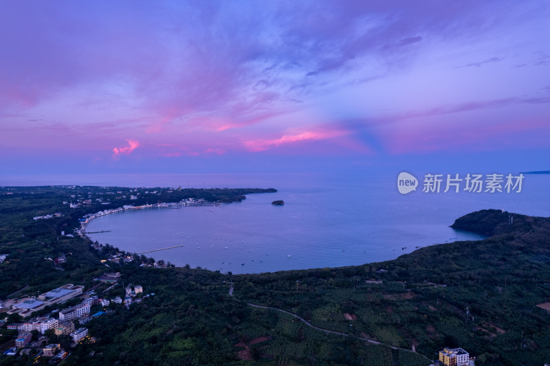 广西北海涠洲岛海边石螺口日落晚霞