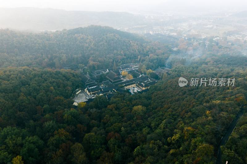 清晨的南京栖霞寺