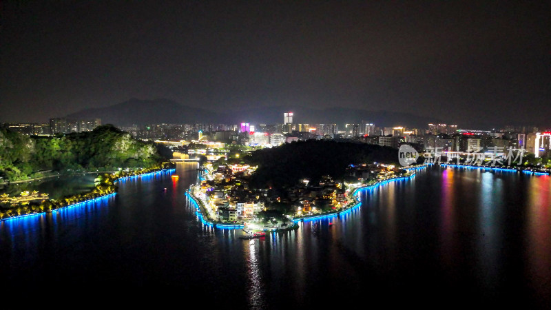 广东肇庆七星岩岩前村夜景航拍图