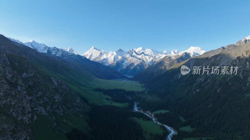 壮丽雪山