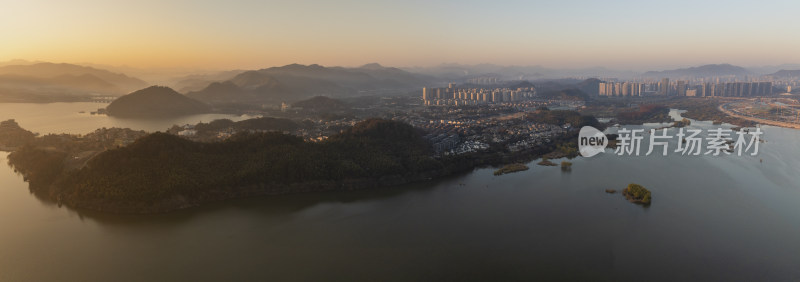 杭州临安青山湖秋水杉林色风光