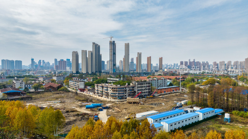 武汉汉口泛海区域的建筑工地