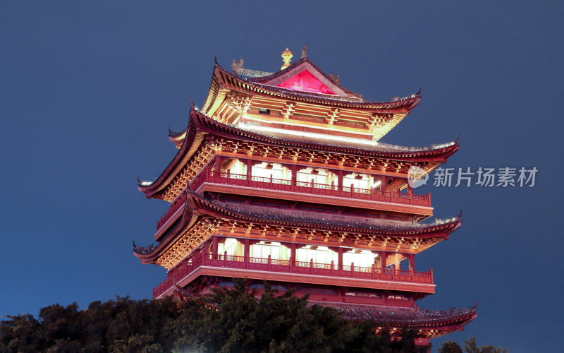 广西南宁畅游阁古建筑夜景