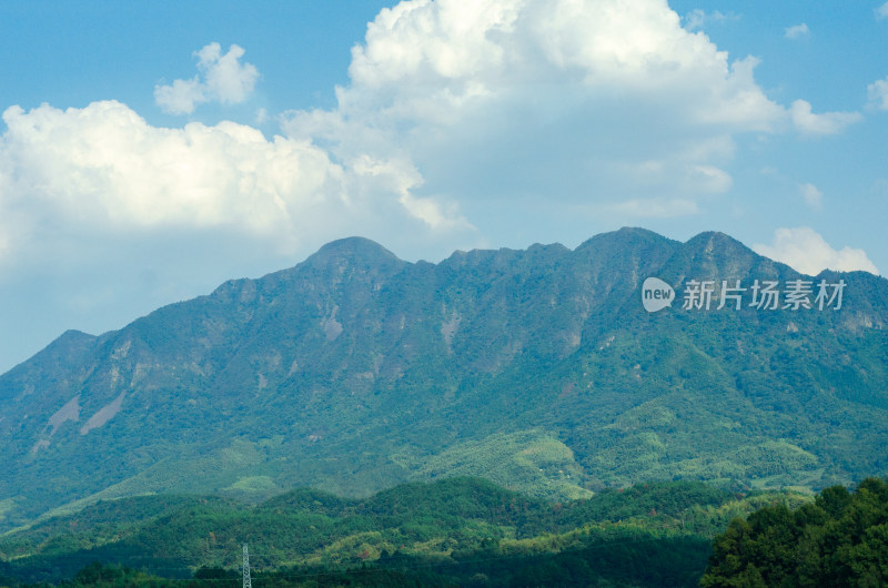 安徽宣城市蓝天白云山区自然风景