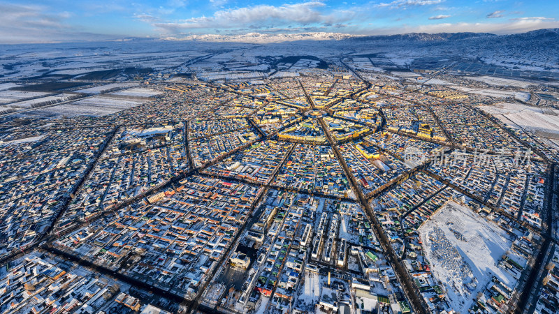 冬季新疆伊犁特克斯八卦城雪景航拍