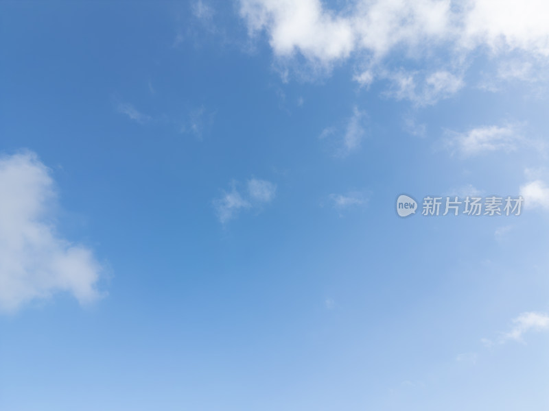 无人机高空航拍的天空