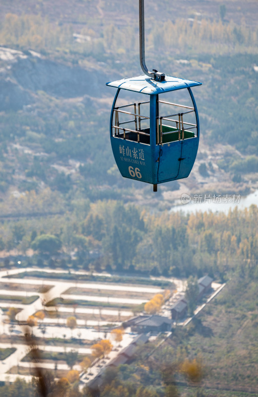 峄山索道缆车空中视角