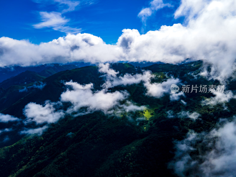 祖国大好河山湖北神农架航拍图