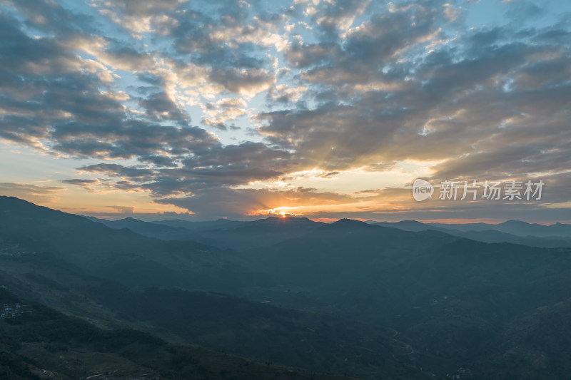 云南大山日落