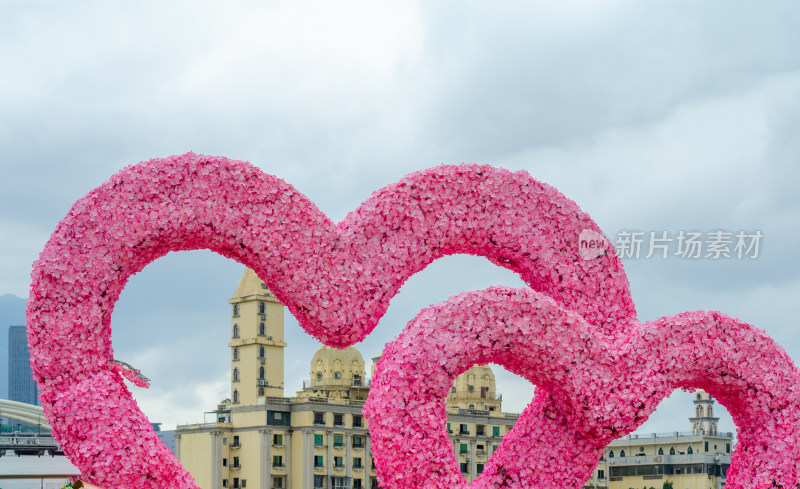 福州青年广场的爱情主题粉红色桃心
