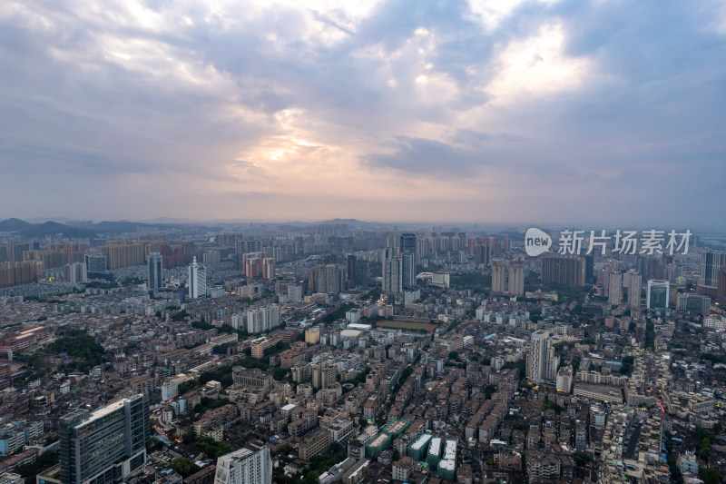 广东中山城市夕阳晚霞航拍摄影图