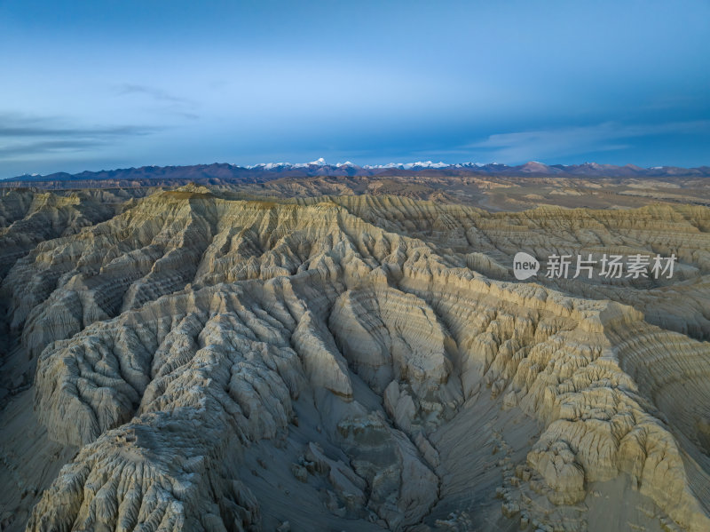 西藏阿里地区古格王朝文化遗迹日落高空航拍