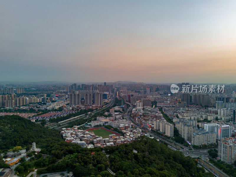 福建泉州日落晚霞航拍图