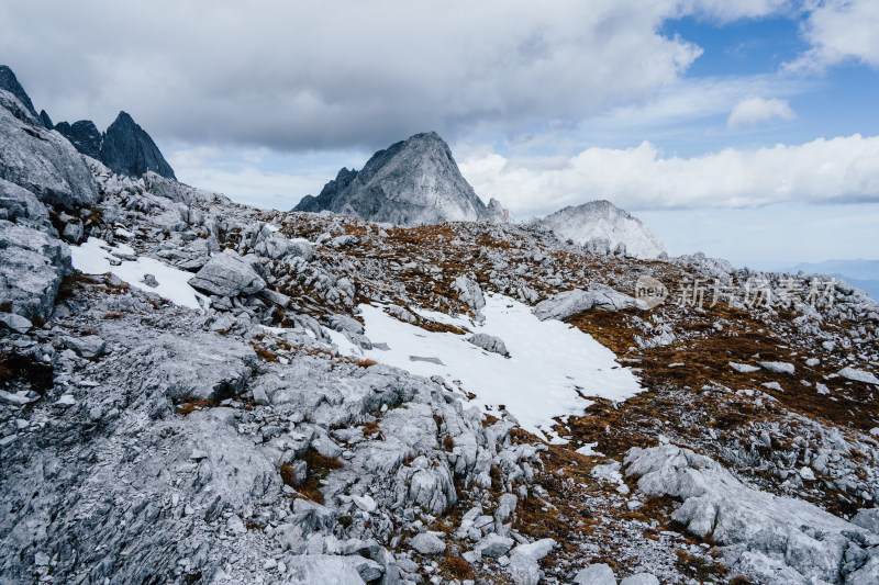 丽江玉龙雪山大峡谷