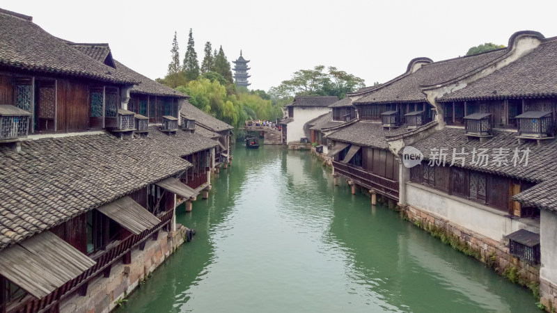 江南水乡古建筑沿河风景