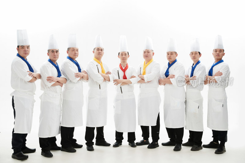 白色背景下的酒店高级厨师团队形象