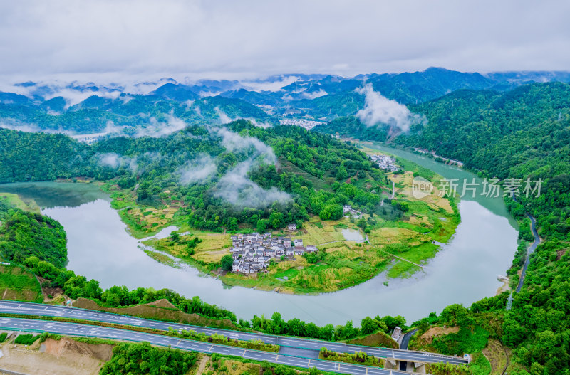 春日的新安江山水画廊风光