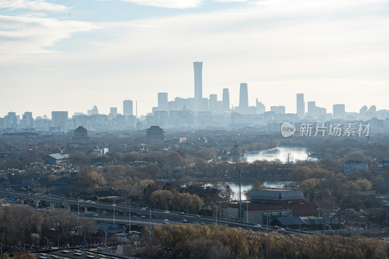 北京城市雾霾雾气全景俯瞰高楼湖泊及古建筑