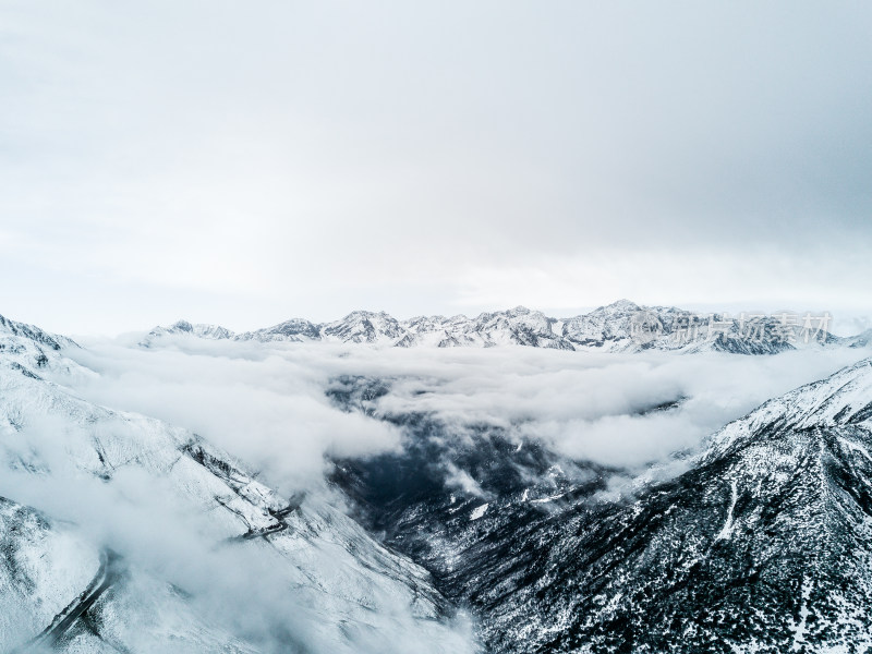 四川四姑娘山雪山航拍