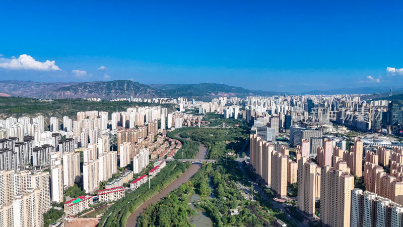 青海西宁湟水绿化植物城市风光航拍图