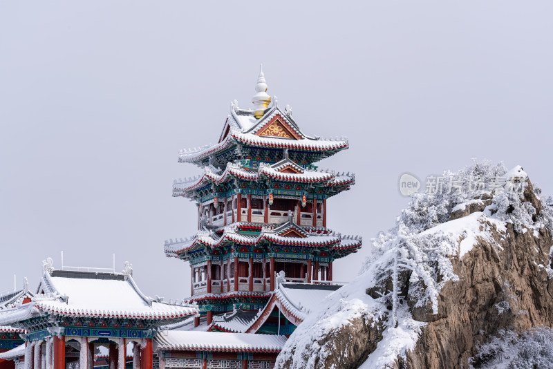 河南老君山冬季大雪古建筑航拍